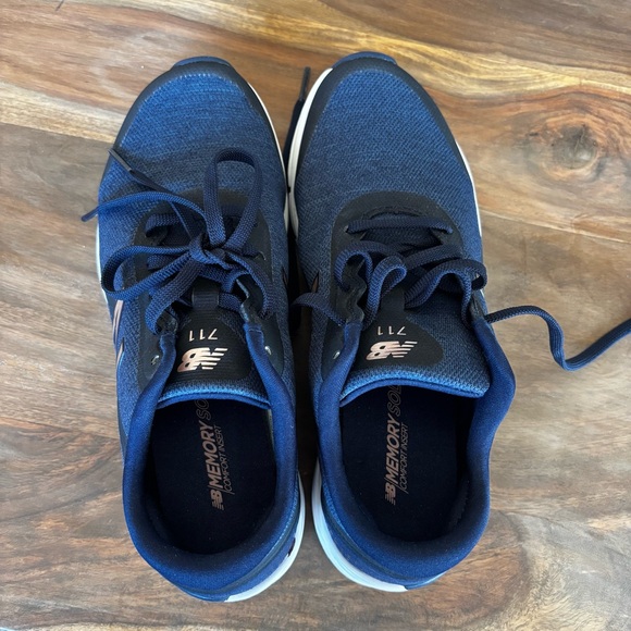 New Balance 711 V3 Womens Blue Running Shoes sz 7 - Picture 7 of 8